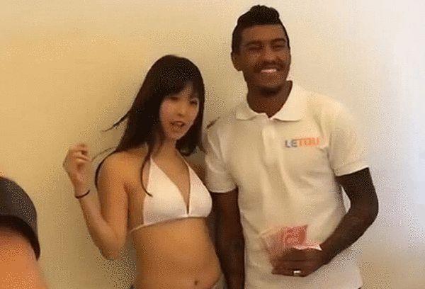 伊人在综合